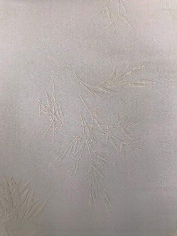 Voan (cành tre in nổi trắng)